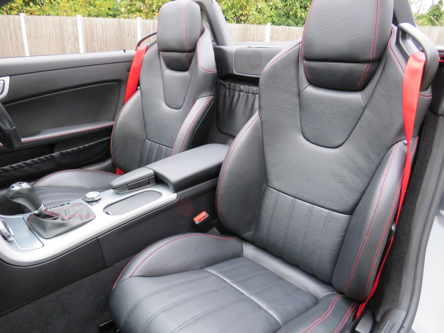 Used Mercedes-Benz SLK 2015 for sale - 76492337: Photo 9