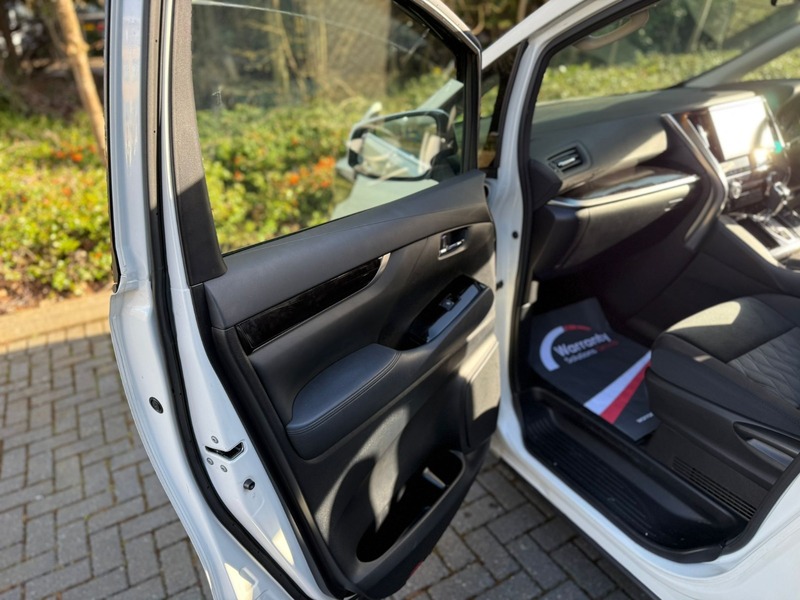 Used Toyota Alphard 2025 for sale - 78201392: Photo 22