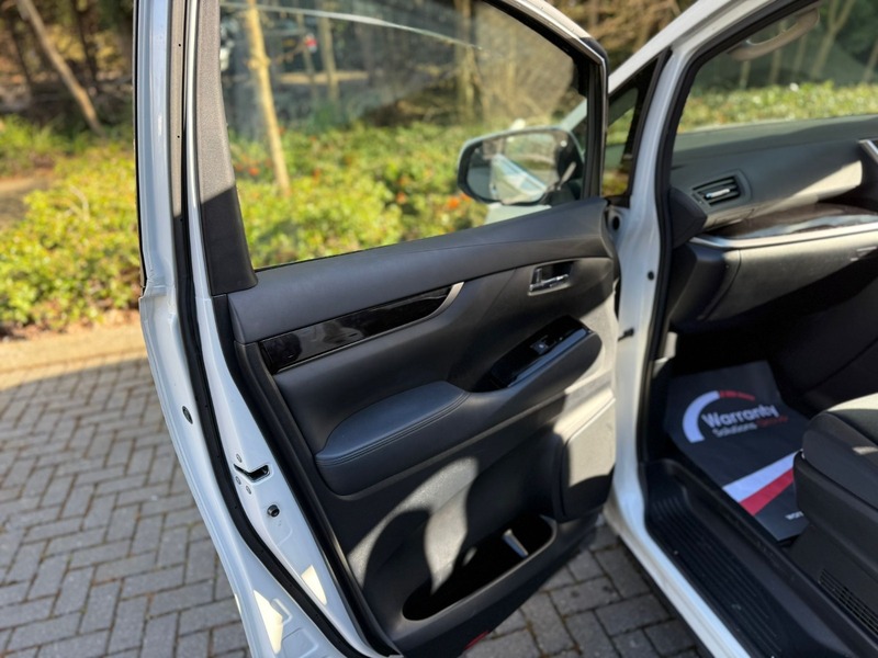 Used Toyota Alphard 2025 for sale - 78201392: Photo 25