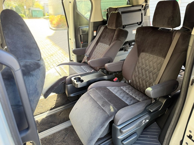 Used Toyota Alphard 2025 for sale - 78201392: Photo 3