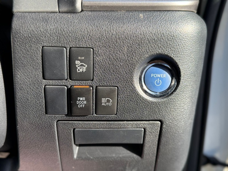 Used Toyota Alphard 2025 for sale - 78201392: Photo 32