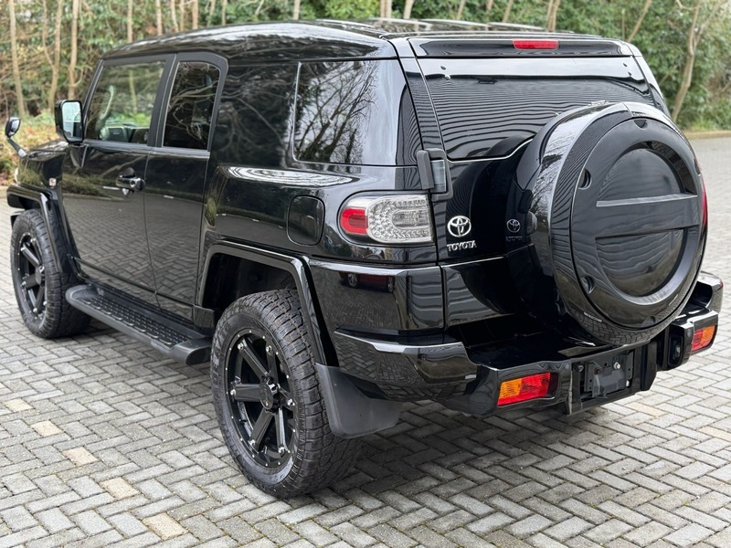 Used Toyota FJ Cruiser 2015 for sale - 77452748: Photo 2