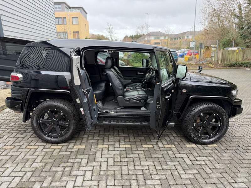 Used Toyota FJ Cruiser 2015 for sale - 77452748: Photo 27