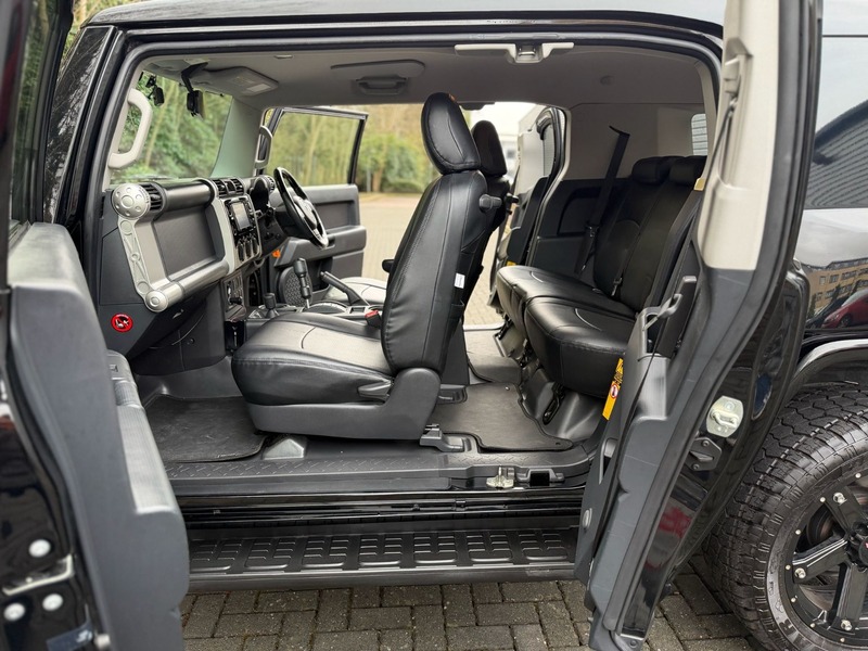 Used Toyota FJ Cruiser 2015 for sale - 77452748: Photo 34