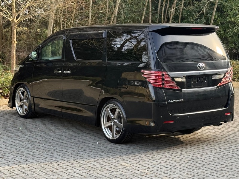 Used Toyota Alphard 2013 for sale - 77976886: Photo 2