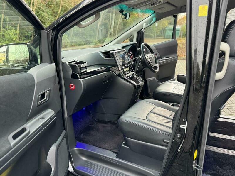 Used Toyota Vellfire 2013 for sale - 76798944: Photo 14