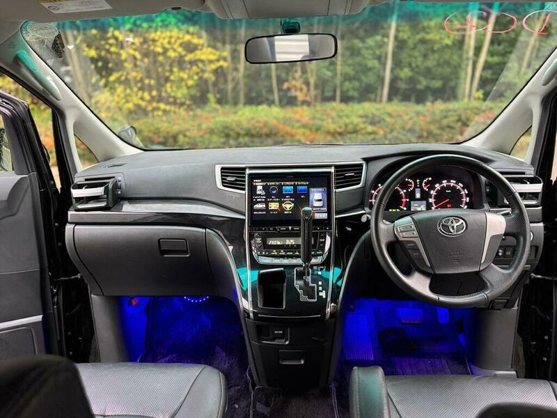 Used Toyota Vellfire 2013 for sale - 76798944: Photo 26