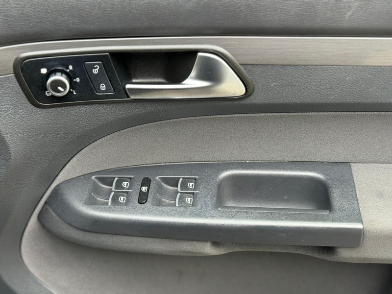 Used Volkswagen Touran 2014 for sale - 76292249: Photo 23
