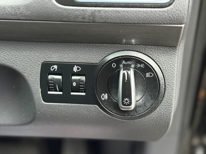 Used Volkswagen Touran 2014 for sale - 76292249: Photo 24