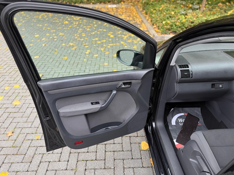Used Volkswagen Touran 2014 for sale - 76292249: Photo 30