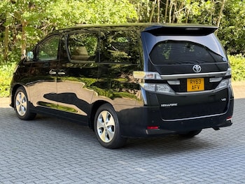 Used Toyota Vellfire 2013 for sale - 78905097: Photo