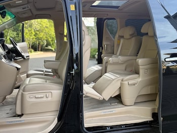 Used Toyota Vellfire 2013 for sale - 78905097: Photo