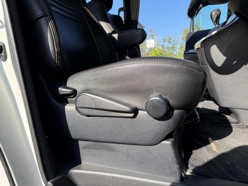 Used Toyota Vellfire 2011 for sale - 76264329: Photo 16