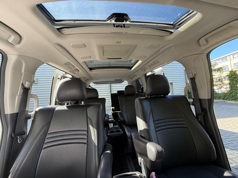Used Toyota Vellfire 2011 for sale - 76264329: Photo 25