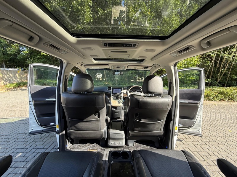Used Toyota Vellfire 2011 for sale - 76264329: Photo 31