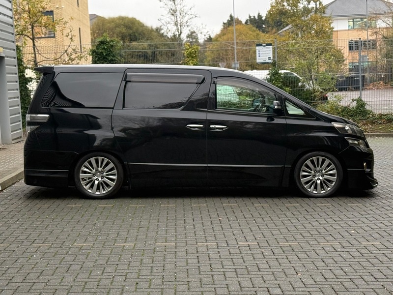 Used Toyota Vellfire 2013 for sale - 76686904: Photo 10