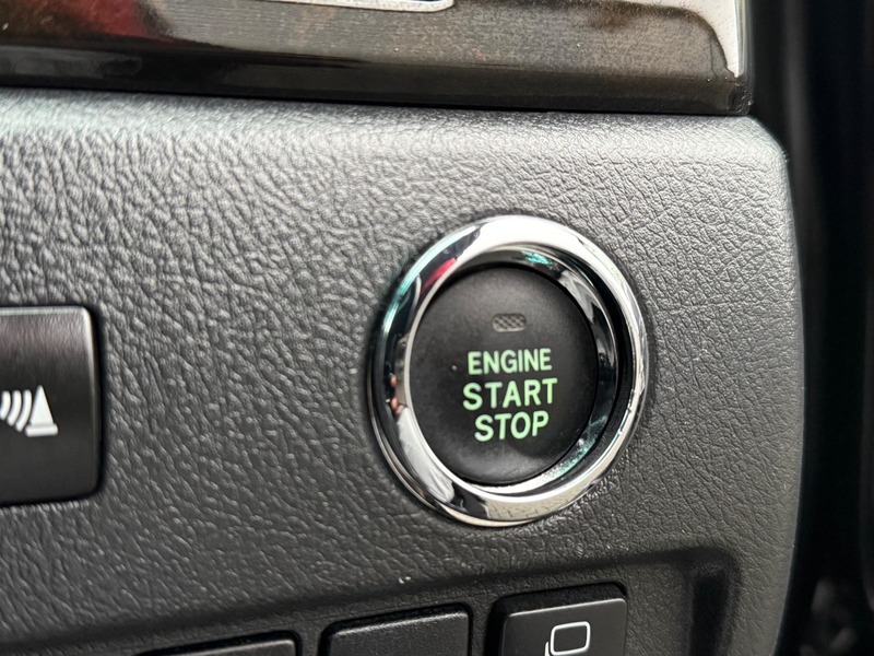 Used Toyota Vellfire 2013 for sale - 76686904: Photo 18