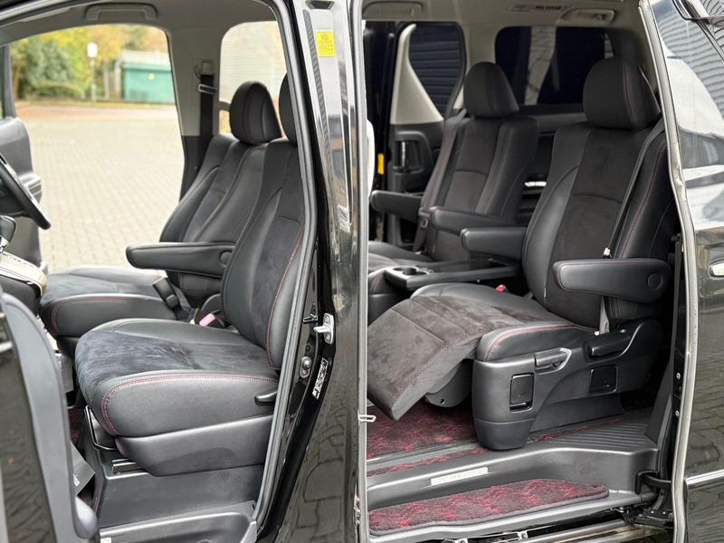 Used Toyota Vellfire 2013 for sale - 76686904: Photo 22