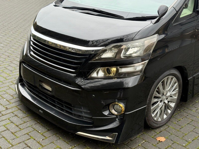 Used Toyota Vellfire 2013 for sale - 76686904: Photo 27