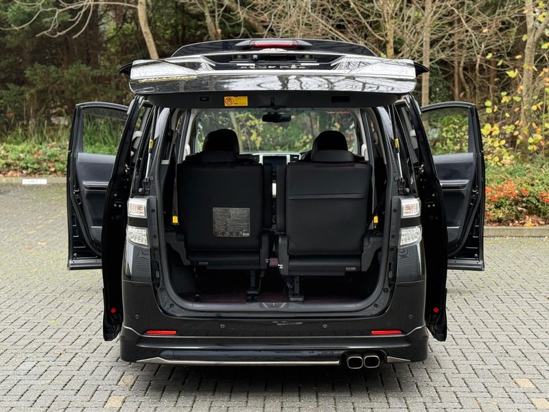 Used Toyota Vellfire 2013 for sale - 76686904: Photo 29