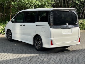 Used Toyota Voxy 2015 for sale - 78958136: Photo