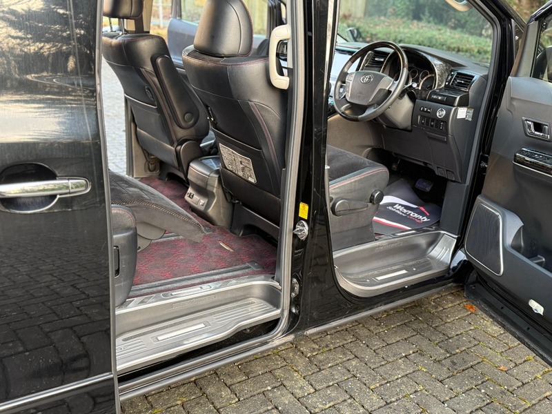 Used Toyota Vellfire 2014 for sale - 77020516: Photo 30