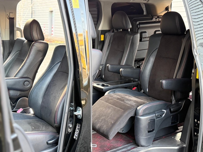 Used Toyota Vellfire 2014 for sale - 77020516: Photo 4