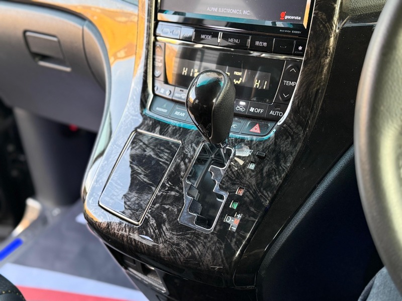 Used Toyota Vellfire 2014 for sale - 77020516: Photo 45