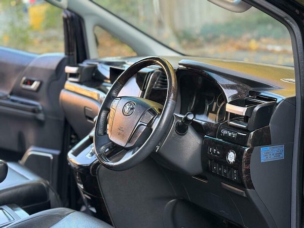 Used Toyota Vellfire 2014 for sale - 76133090: Photo 17