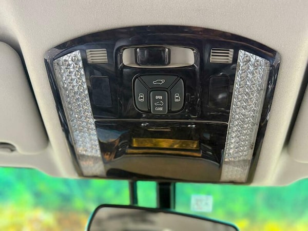 Used Toyota Vellfire 2014 for sale - 76133090: Photo 23