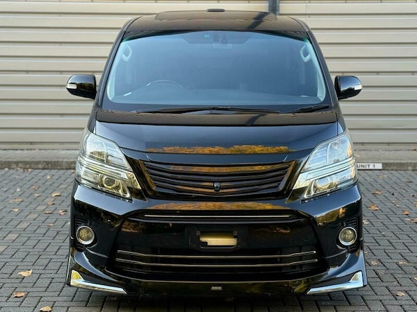 Used Toyota Vellfire 2014 for sale - 76133090: Photo 2