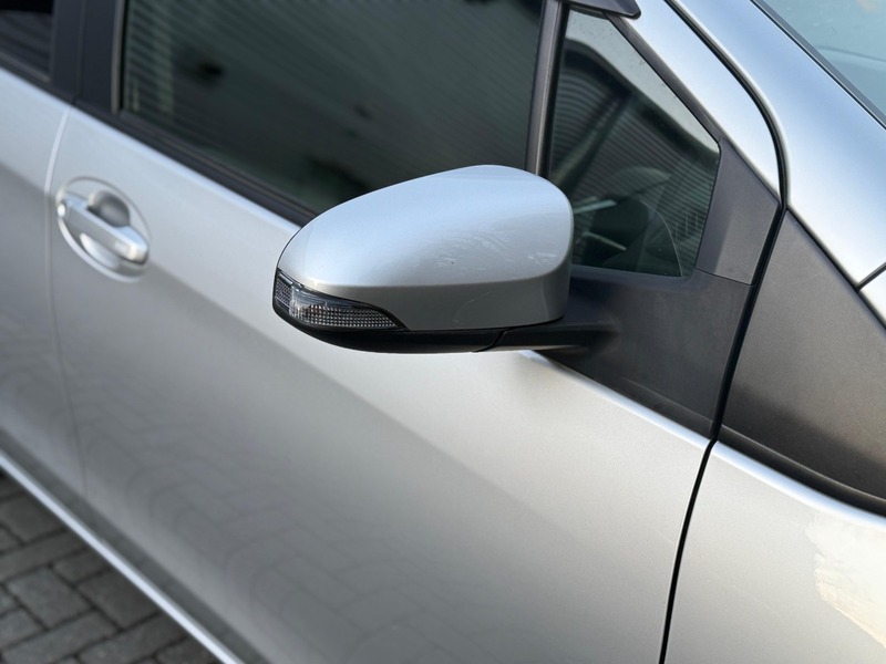 Used Toyota Yaris 2013 for sale - 76536334: Photo 24