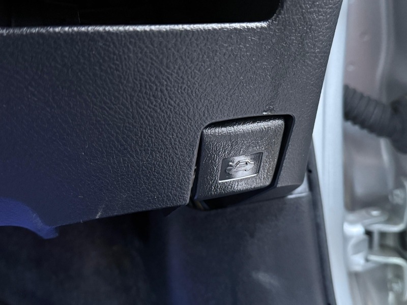 Used Toyota Yaris 2013 for sale - 76536334: Photo 30