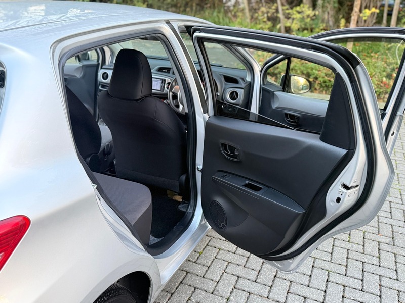 Used Toyota Yaris 2013 for sale - 76536334: Photo 33