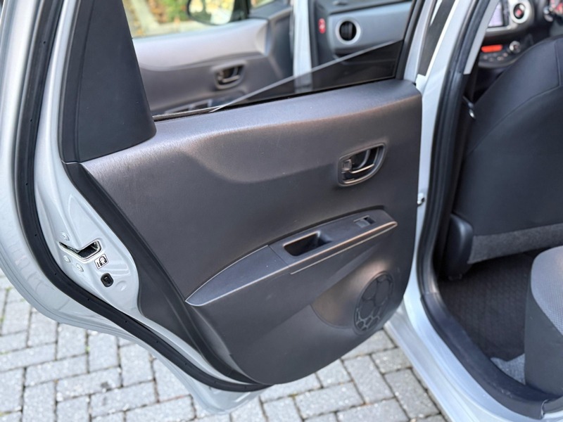 Used Toyota Yaris 2013 for sale - 76536334: Photo 38