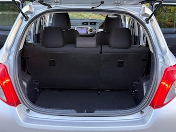 Used Toyota Yaris 2013 for sale - 76536334: Photo