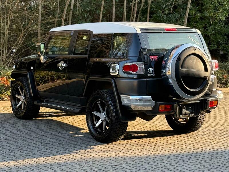 Used Toyota FJ Cruiser 2015 for sale - 77805668: Photo 2