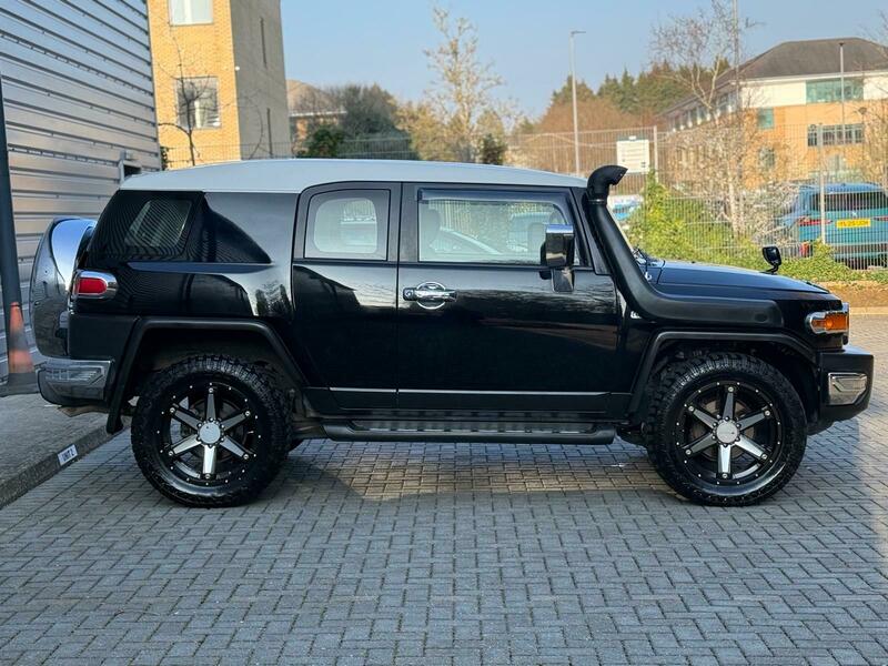 Used Toyota FJ Cruiser 2015 for sale - 77805668: Photo 9