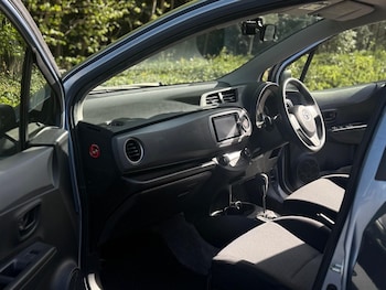 Used Toyota Yaris 2014 for sale - 78497121: Photo