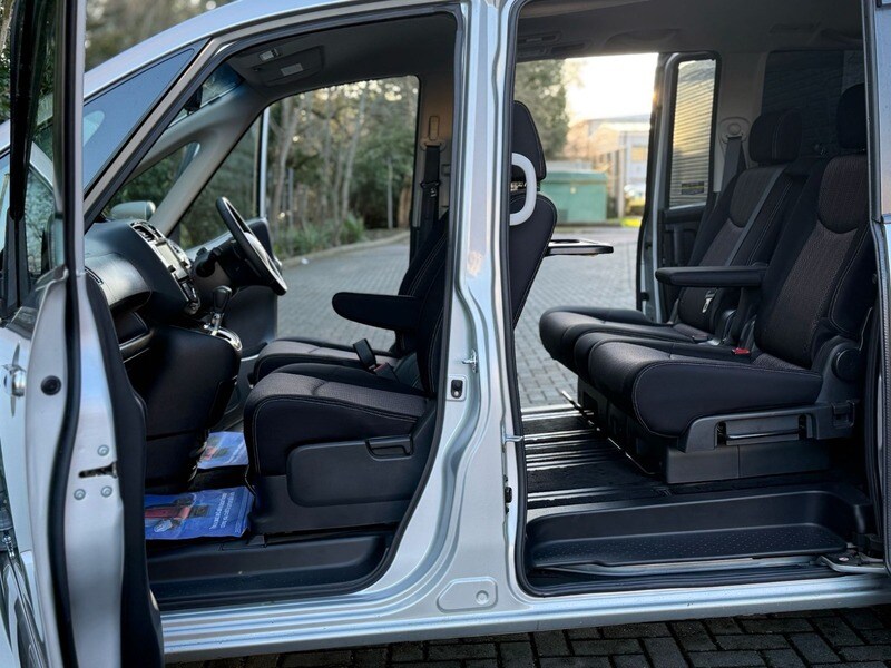 Used Nissan Serena 2014 for sale - 77452740: Photo 18