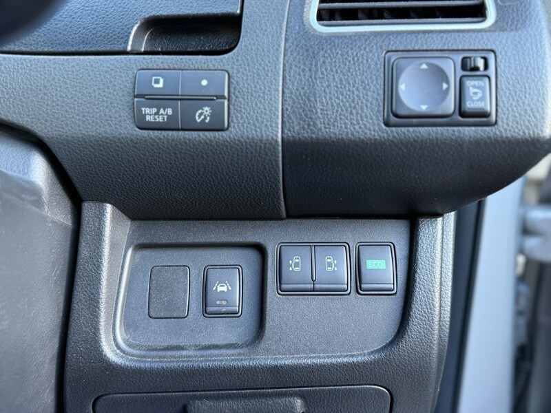 Used Nissan Serena 2014 for sale - 77452740: Photo 30