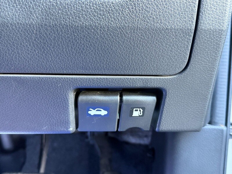 Used Nissan Serena 2014 for sale - 77452740: Photo 36