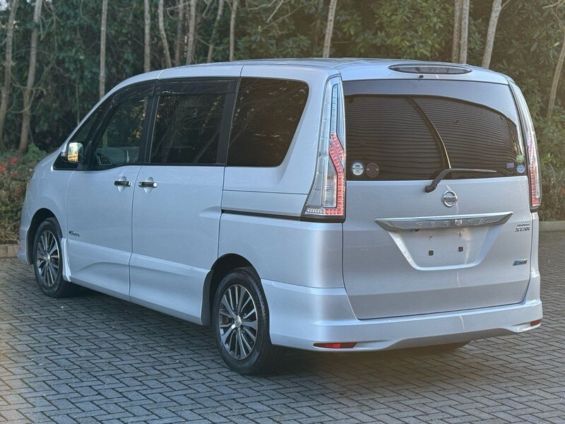Used Nissan Serena 2014 for sale - 77452740: Photo 9