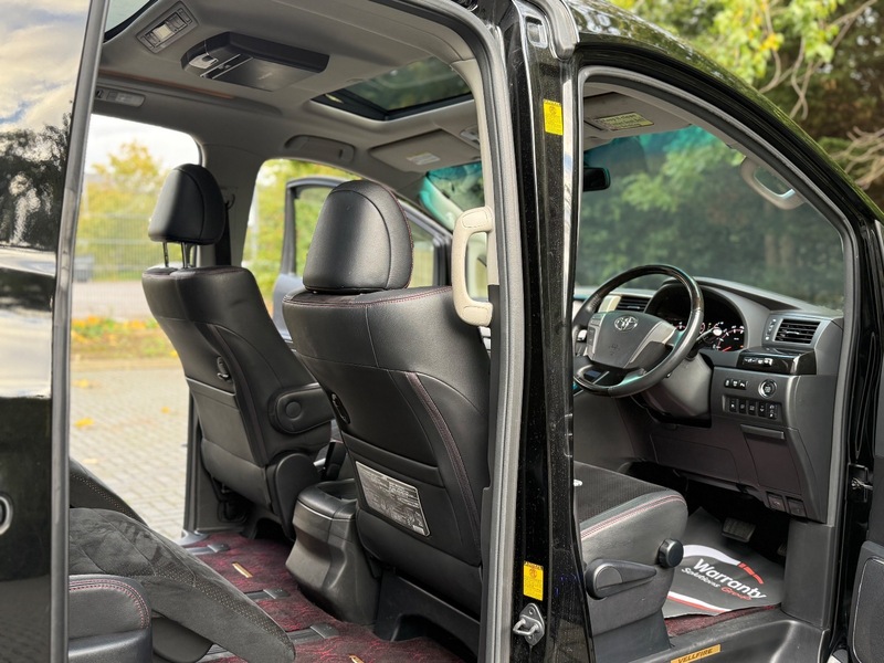 Used Toyota Vellfire 2013 for sale - 76264325: Photo 17