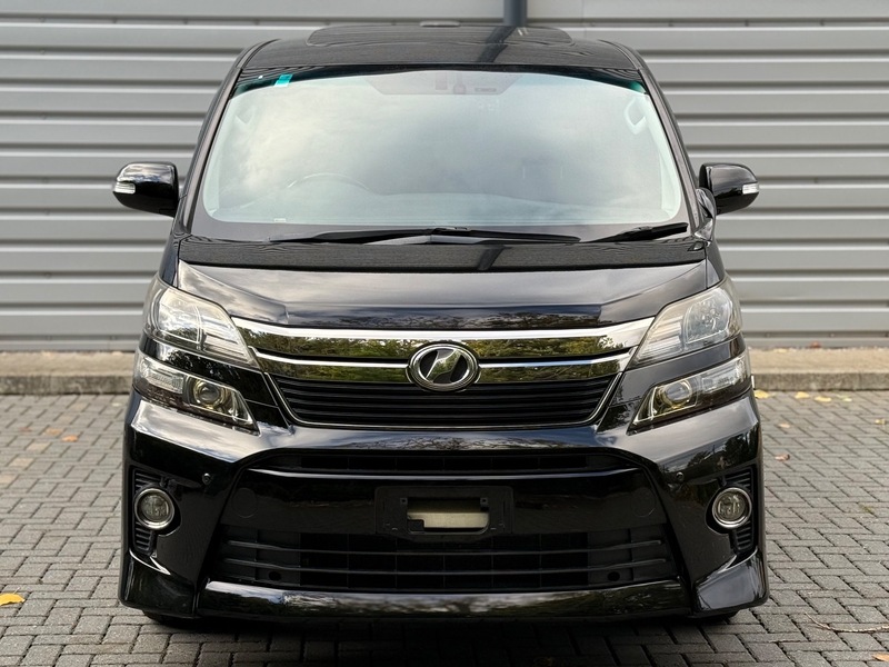 Used Toyota Vellfire 2013 for sale - 76264325: Photo 2