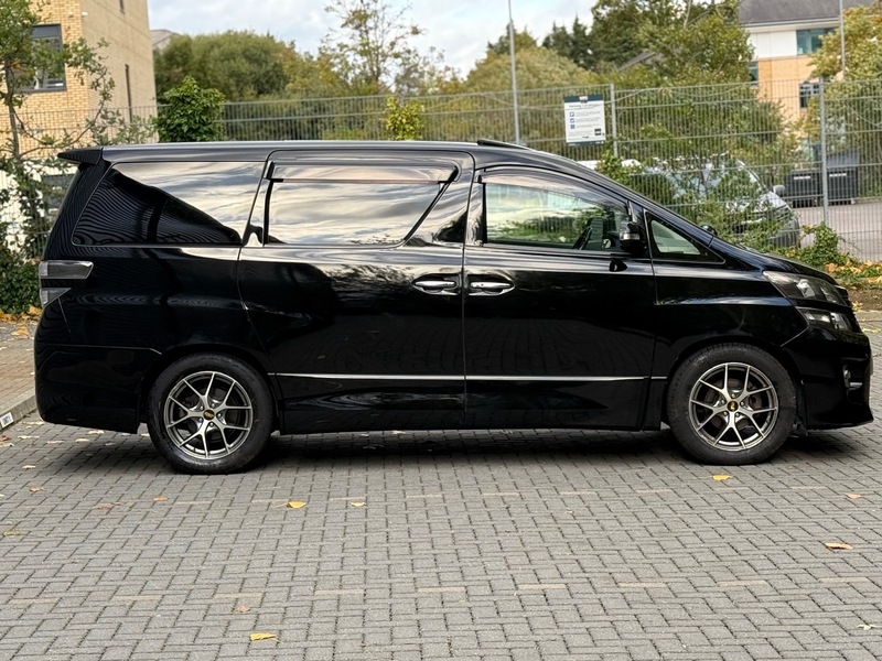 Used Toyota Vellfire 2013 for sale - 76264325: Photo 4