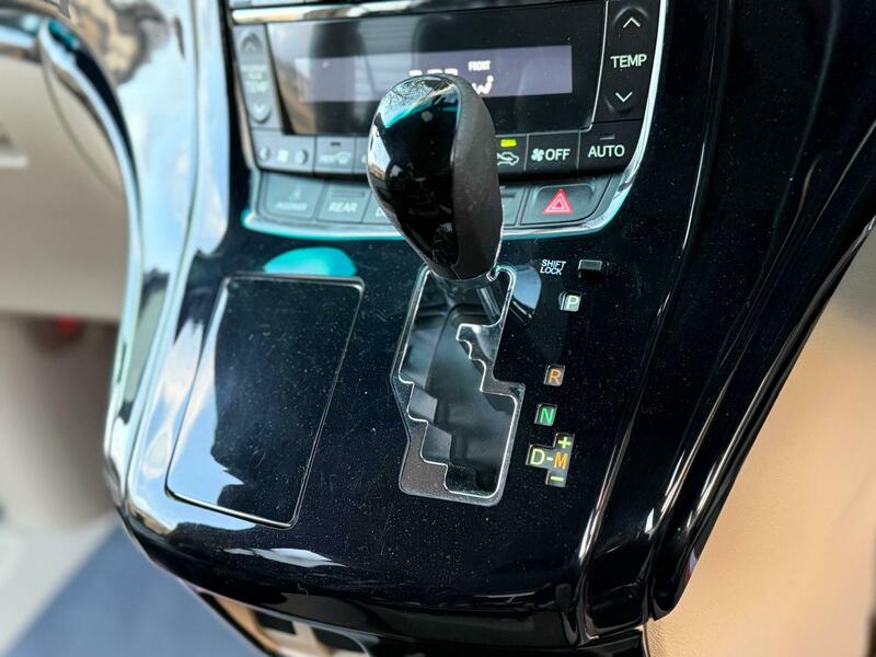 Used Toyota Vellfire 2014 for sale - 77704165: Photo 50