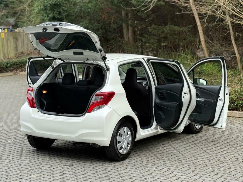 Used Toyota Yaris 2015 for sale - 77535669: Photo 28