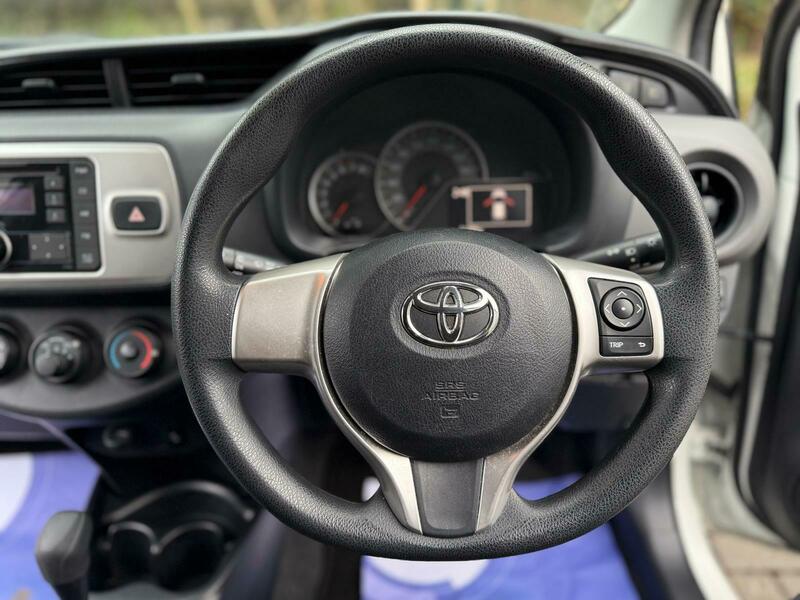 Used Toyota Yaris 2015 for sale - 77535669: Photo 8