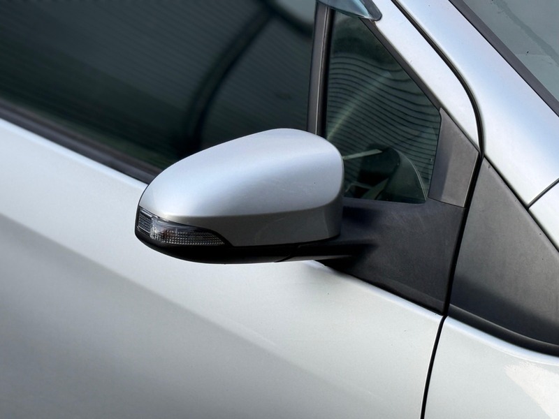 Used Toyota Yaris 2016 for sale - 77632318: Photo 13